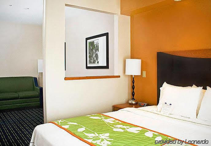 Fairfield Inn & Suites Hartford מנצ'סטר מראה חיצוני תמונה